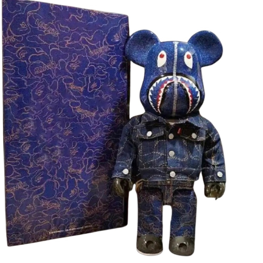 Bape x Levi’s 1000% Be@rbrick Bearbrick